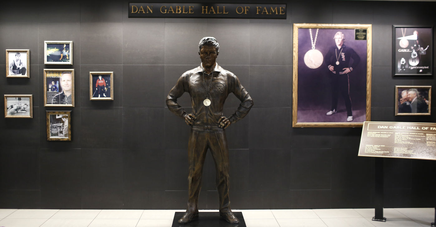 101315mp-Dan-Gable-statue-2